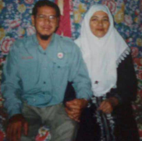 Ibu Ayah adalah rahmat kepada anak-anak
