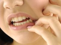 tips atasi sakit gigi dengan pantas